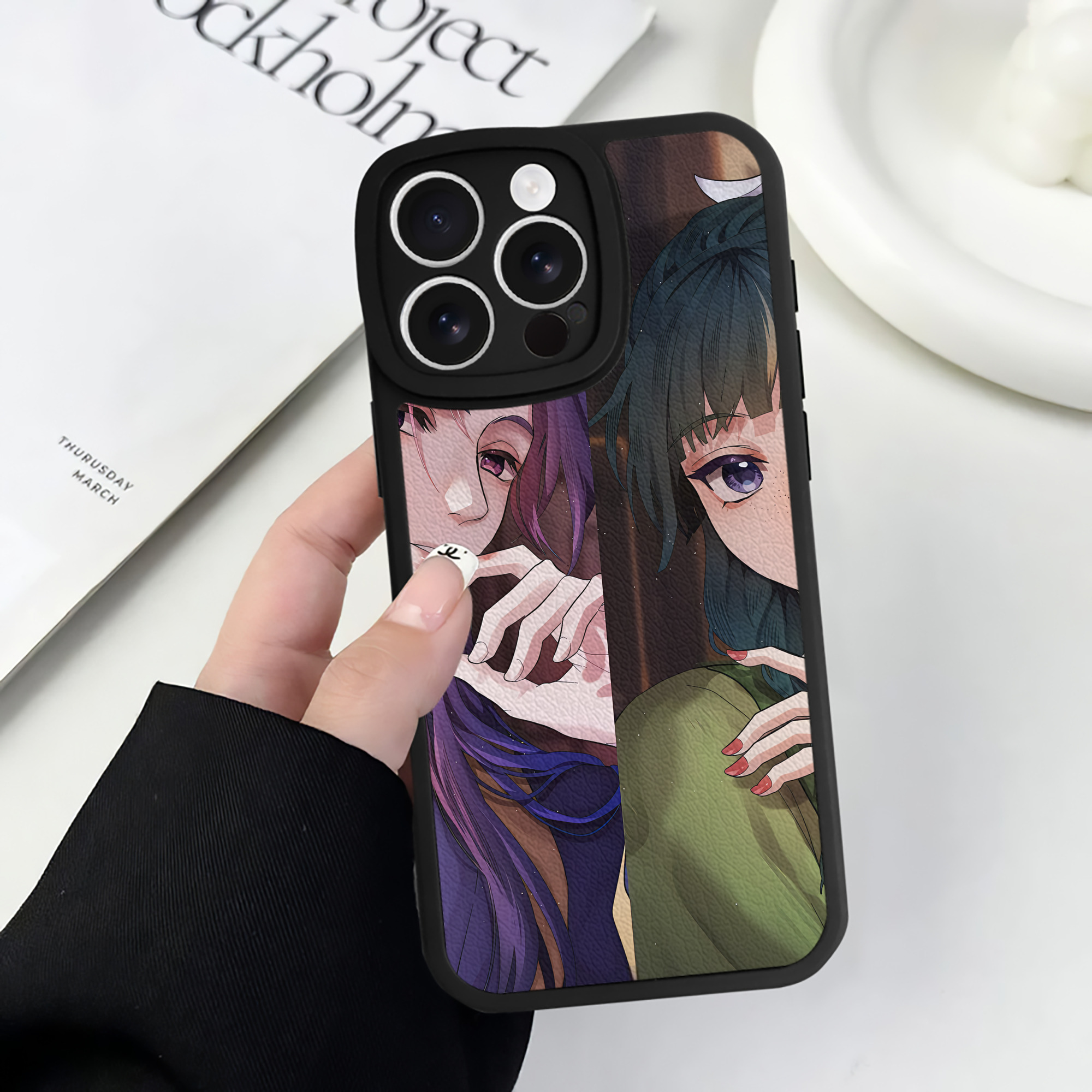 （画像用） 薬屋のひとりごと The Apothecary Diaries 【iPhone 16シリーズ対応】シリコンスマホケース（レザー調） 材質：シリコン